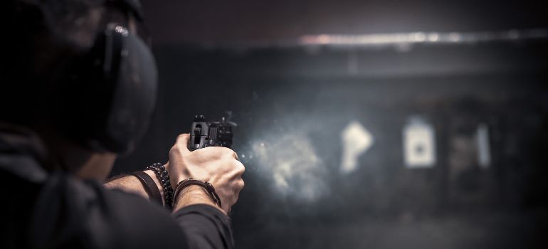 Maneggio dell’Arma in Caso di Minaccia Fisica